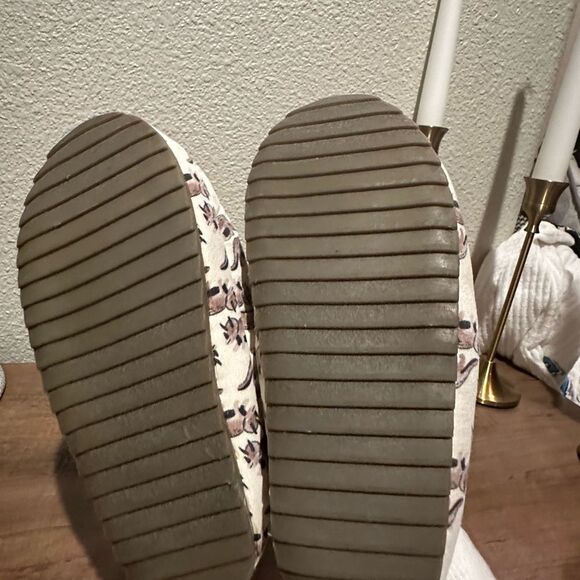 Carter's Boys Dinosaur Theme Slippers Size 9/10 - Picture 7 of 10